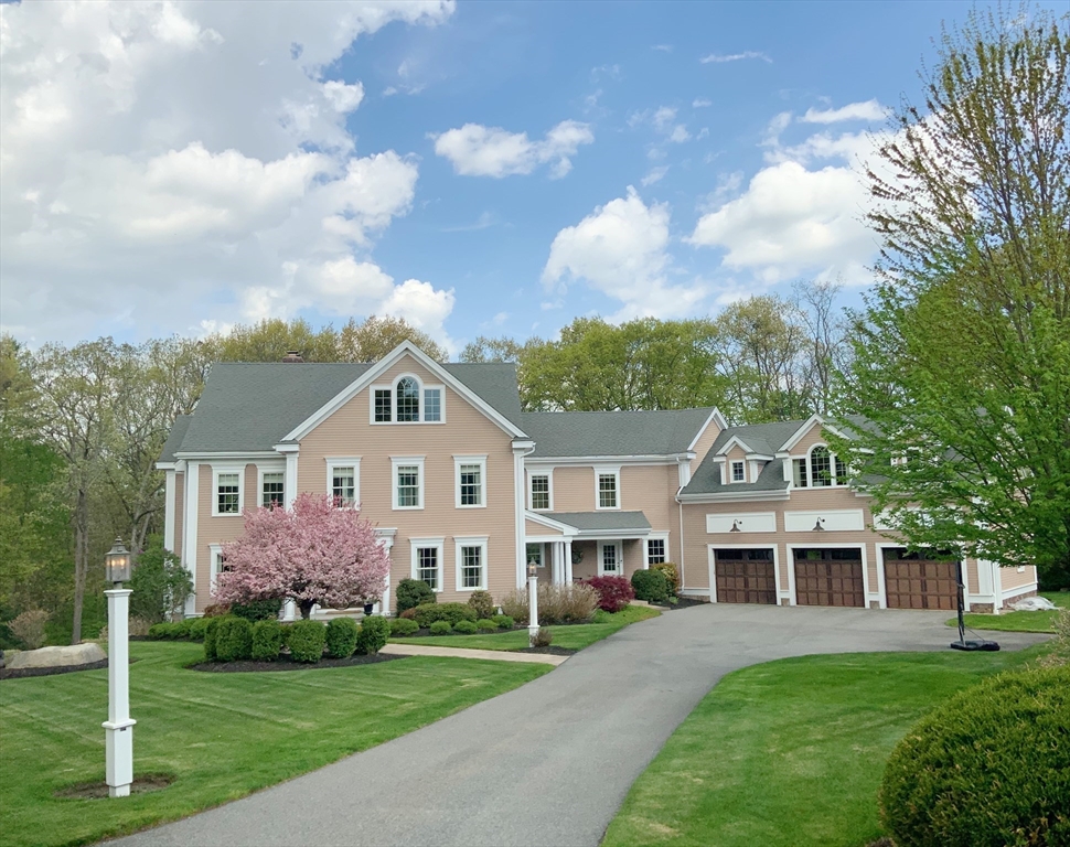 3 Woolsack Drive