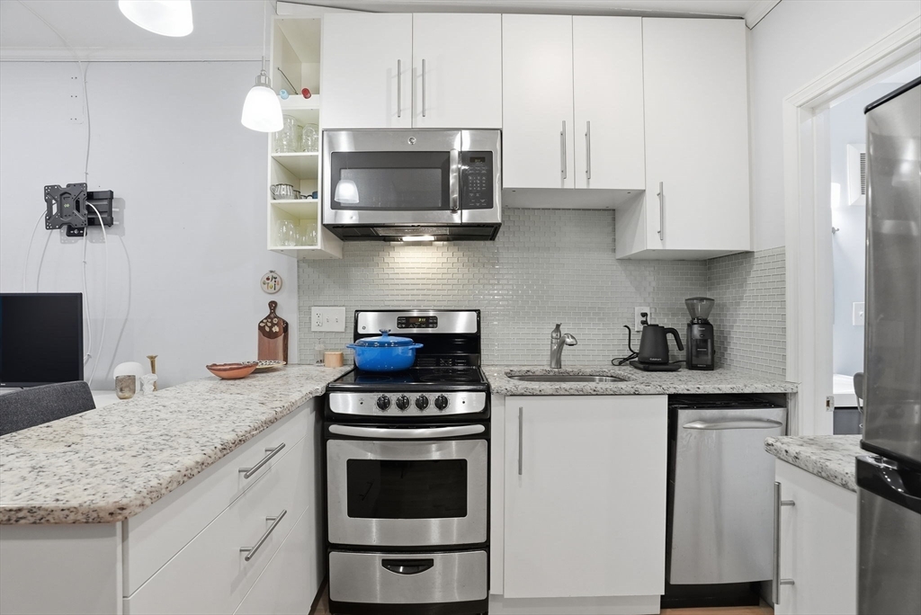 227 Marlborough St 2