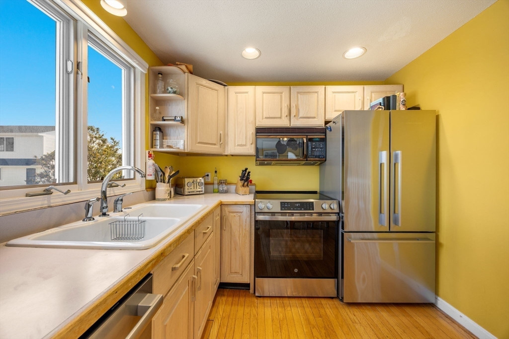 45 Almy Ave, Sandwich, MA Photo #11
