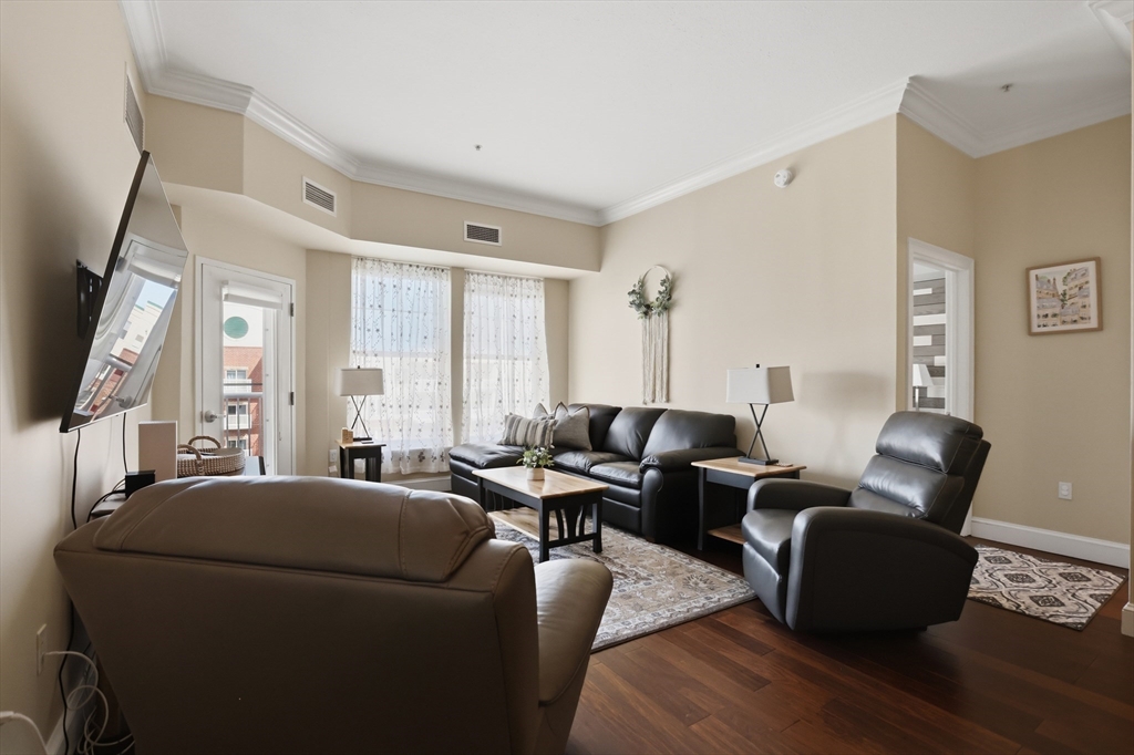 36 Village Rd 714