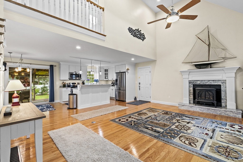 156 Settlers Ln