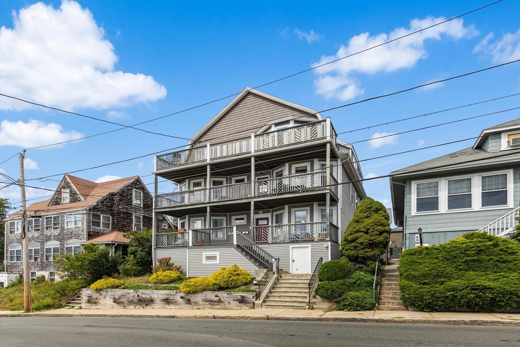 42 Harborview Ave 2