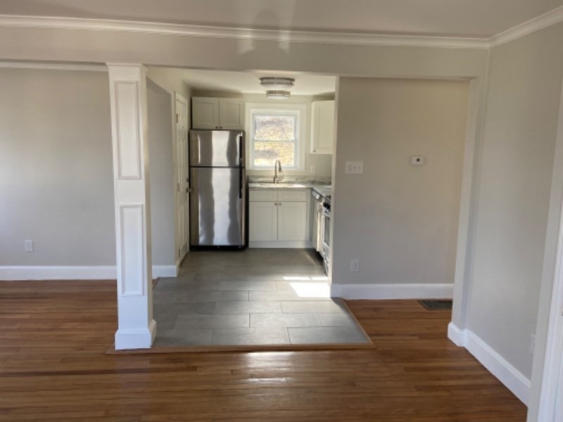 10 Bateman St 1