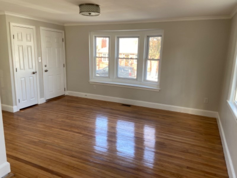 10 Bateman St 1