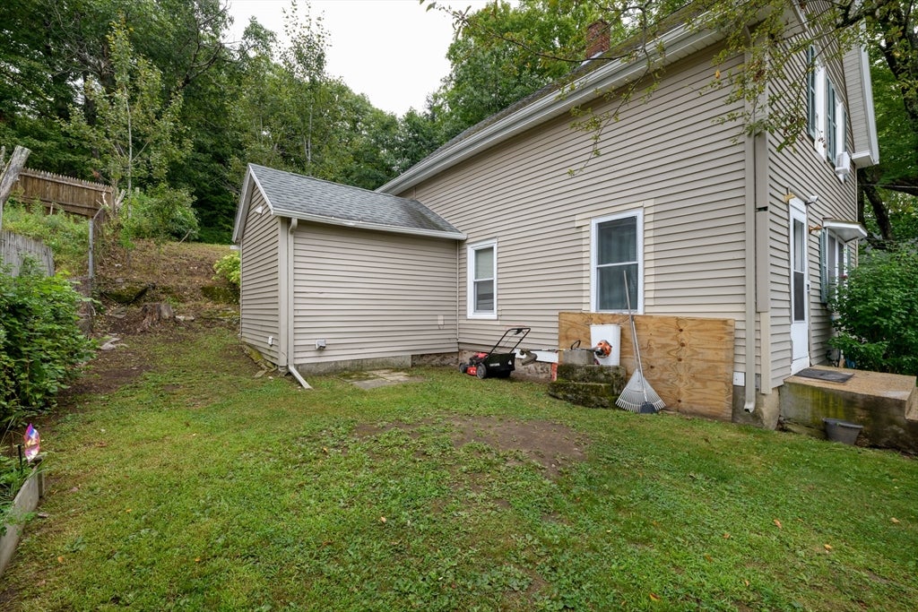 62 Grove St, Spencer, MA, 62 Grove St, Spencer, MA Photo #4