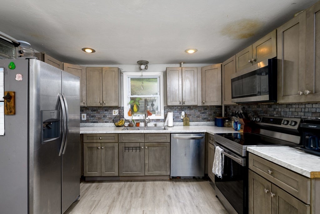 62 Grove St, Spencer, MA, 62 Grove St, Spencer, MA Photo #13