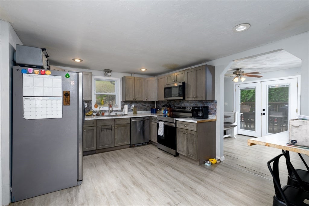 62 Grove St, Spencer, MA, 62 Grove St, Spencer, MA Photo #12