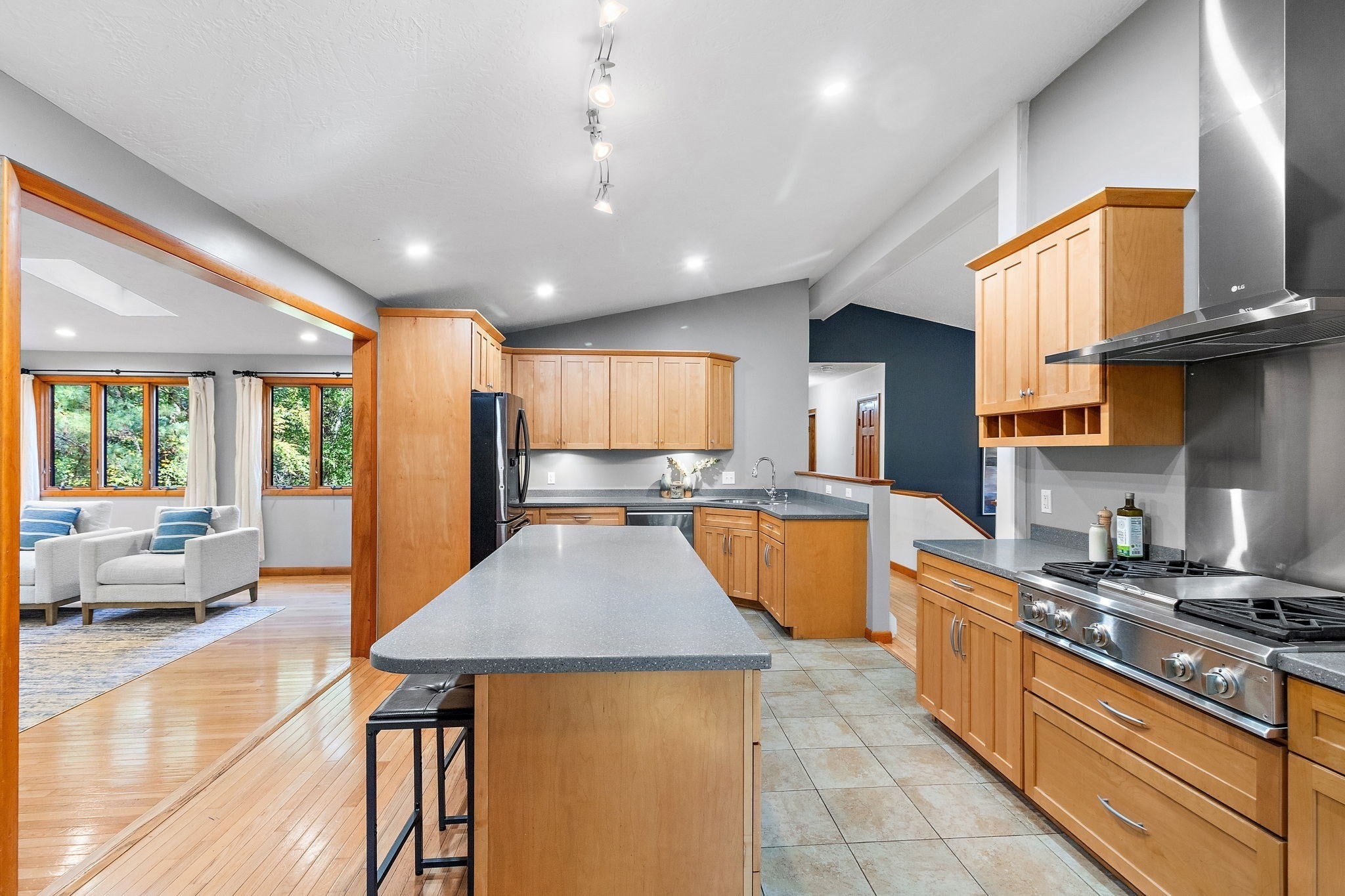 55 Coventry Wood Road, Bolton, MA, 55 Coventry Wood Road, Bolton, MA Photo #5