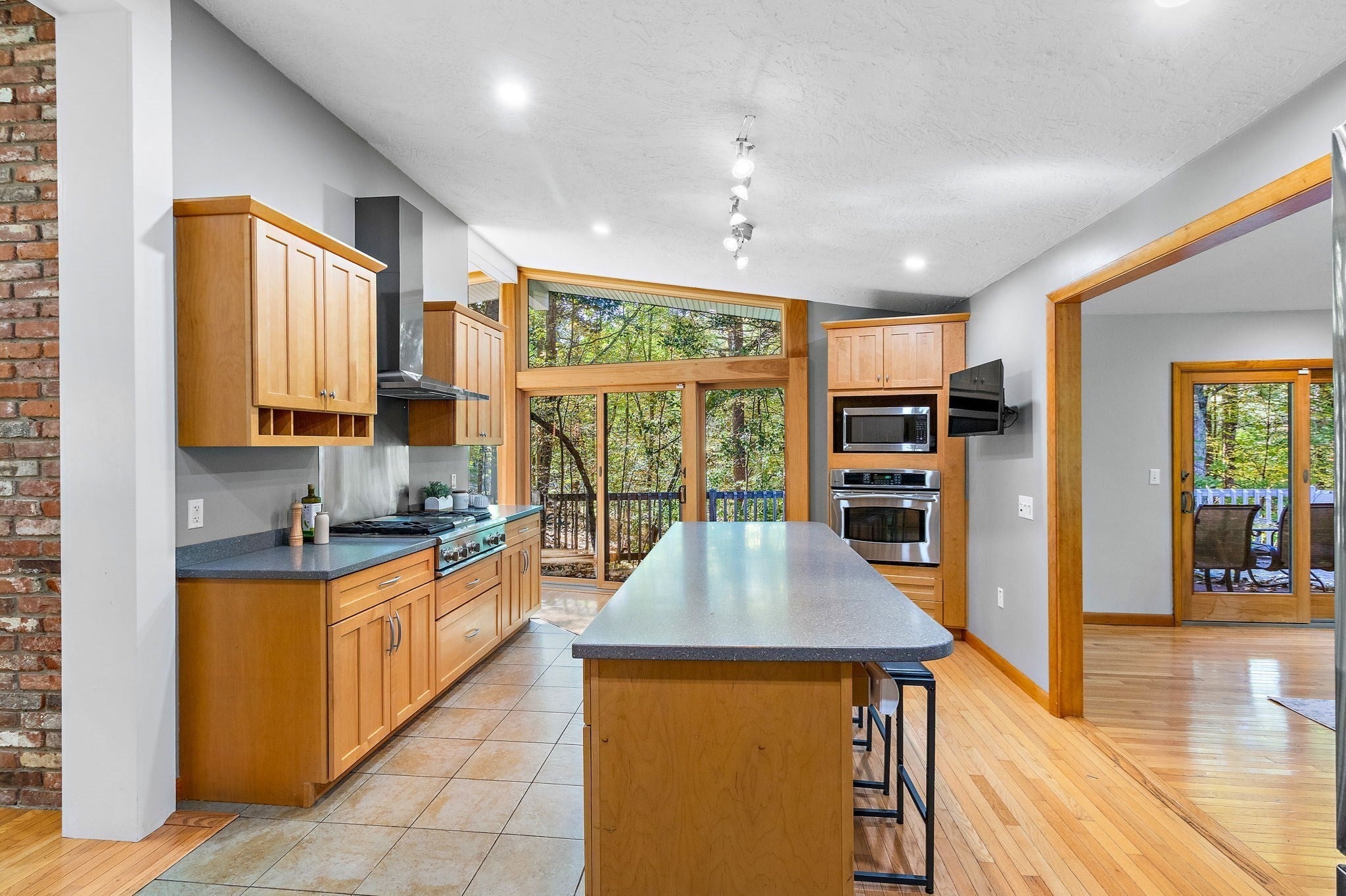 55 Coventry Wood Road, Bolton, MA, 55 Coventry Wood Road, Bolton, MA Photo #6