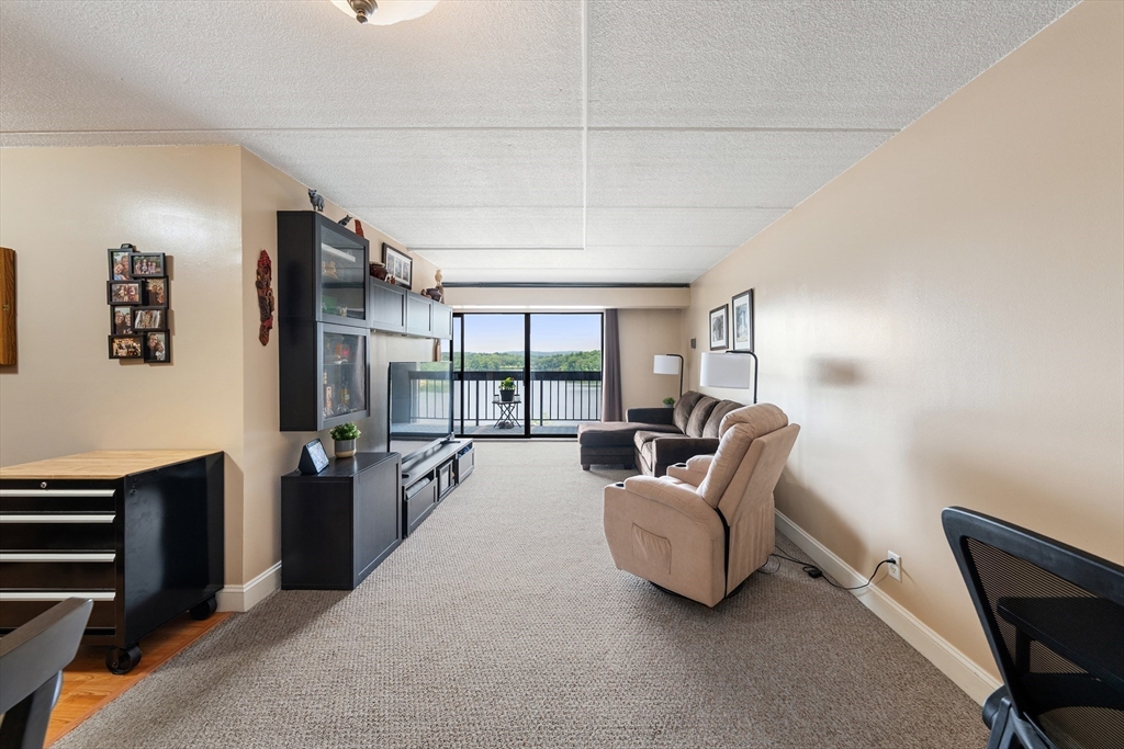 1500 Worcester Road 624