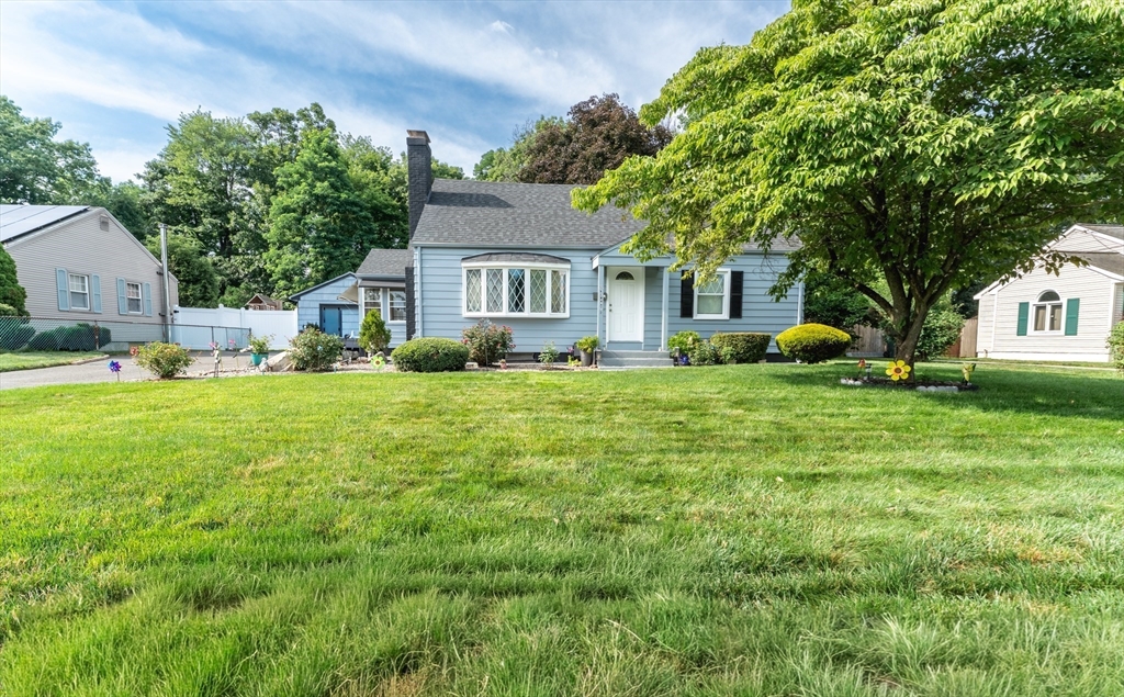 12 Kenway Dr