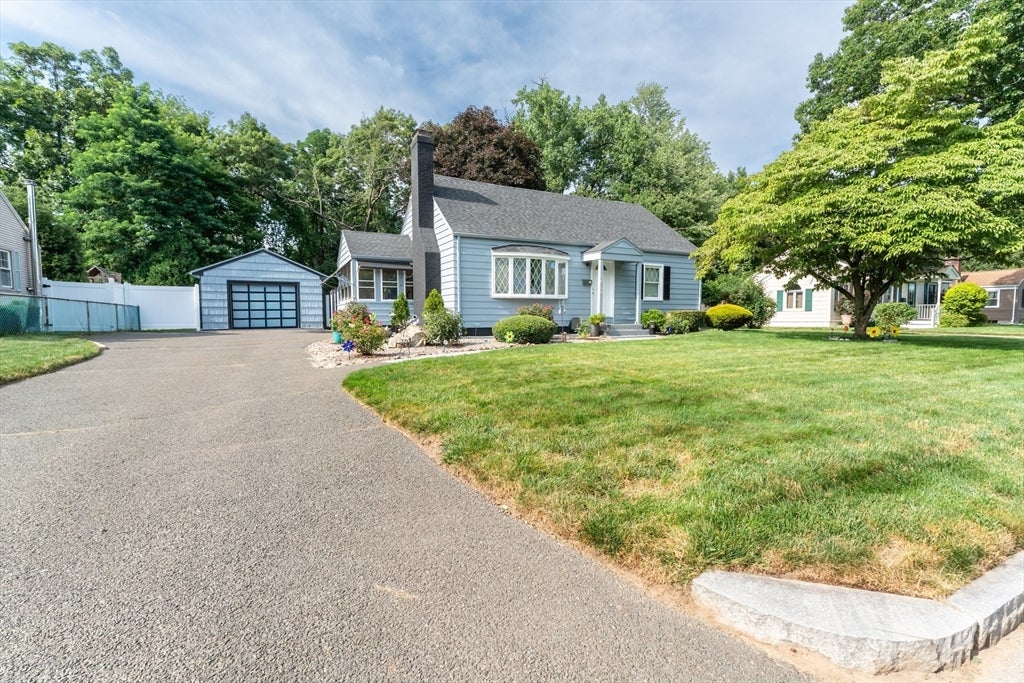 Photo of 12 Kenway Dr, Springfield, MA 01104 (MLS # 73555206)