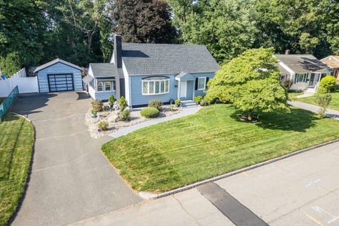 Photo of 12 Kenway Dr, Springfield, MA 01104 (MLS # 73555206)
