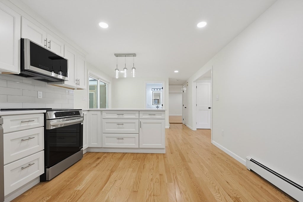 12 White Ave