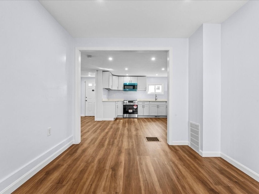 29 Orchard St, Southbridge, MA, 29 Orchard St, Southbridge, MA Photo #10