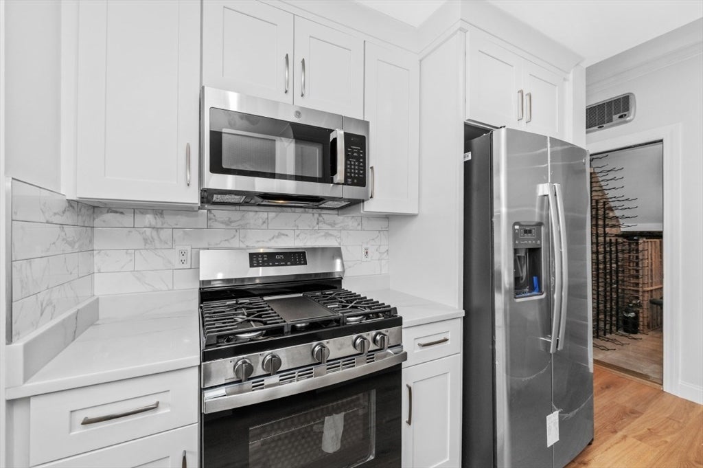 1 Warren St #109, Boston, MA, 1 Warren St #109, Boston, MA Photo #1