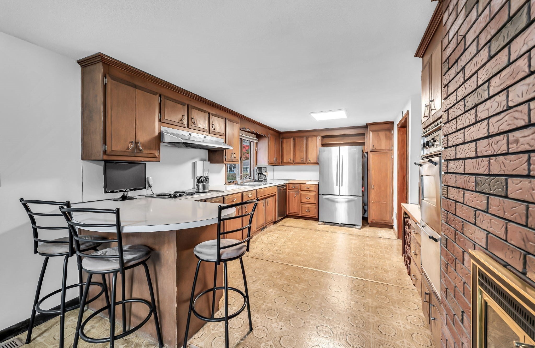 5 Nora St, Chicopee, MA, 5 Nora St, Chicopee, MA Photo #7