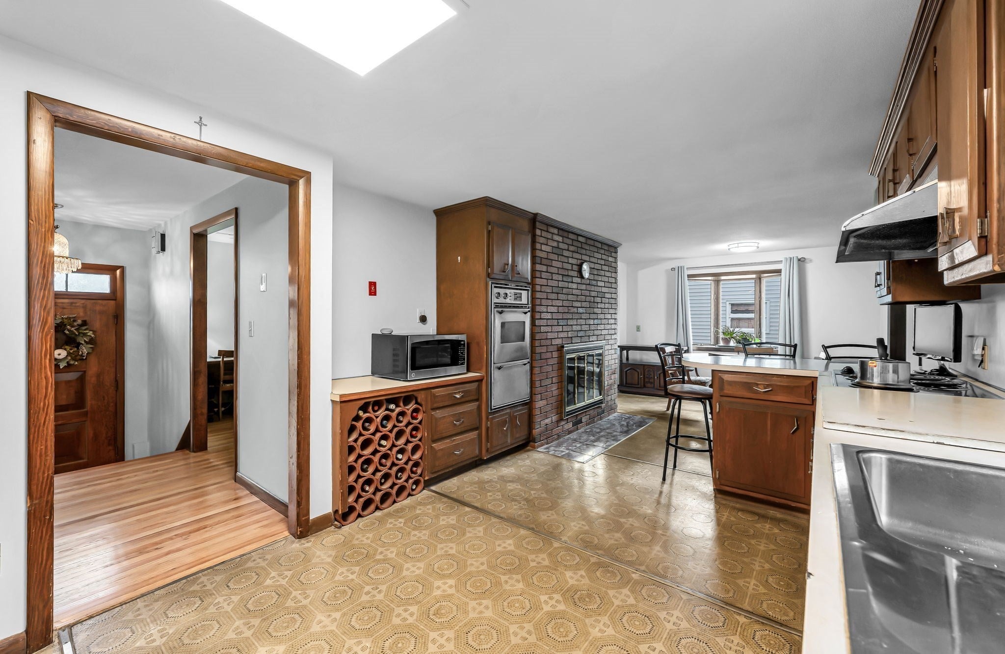 5 Nora St, Chicopee, MA, 5 Nora St, Chicopee, MA Photo #9