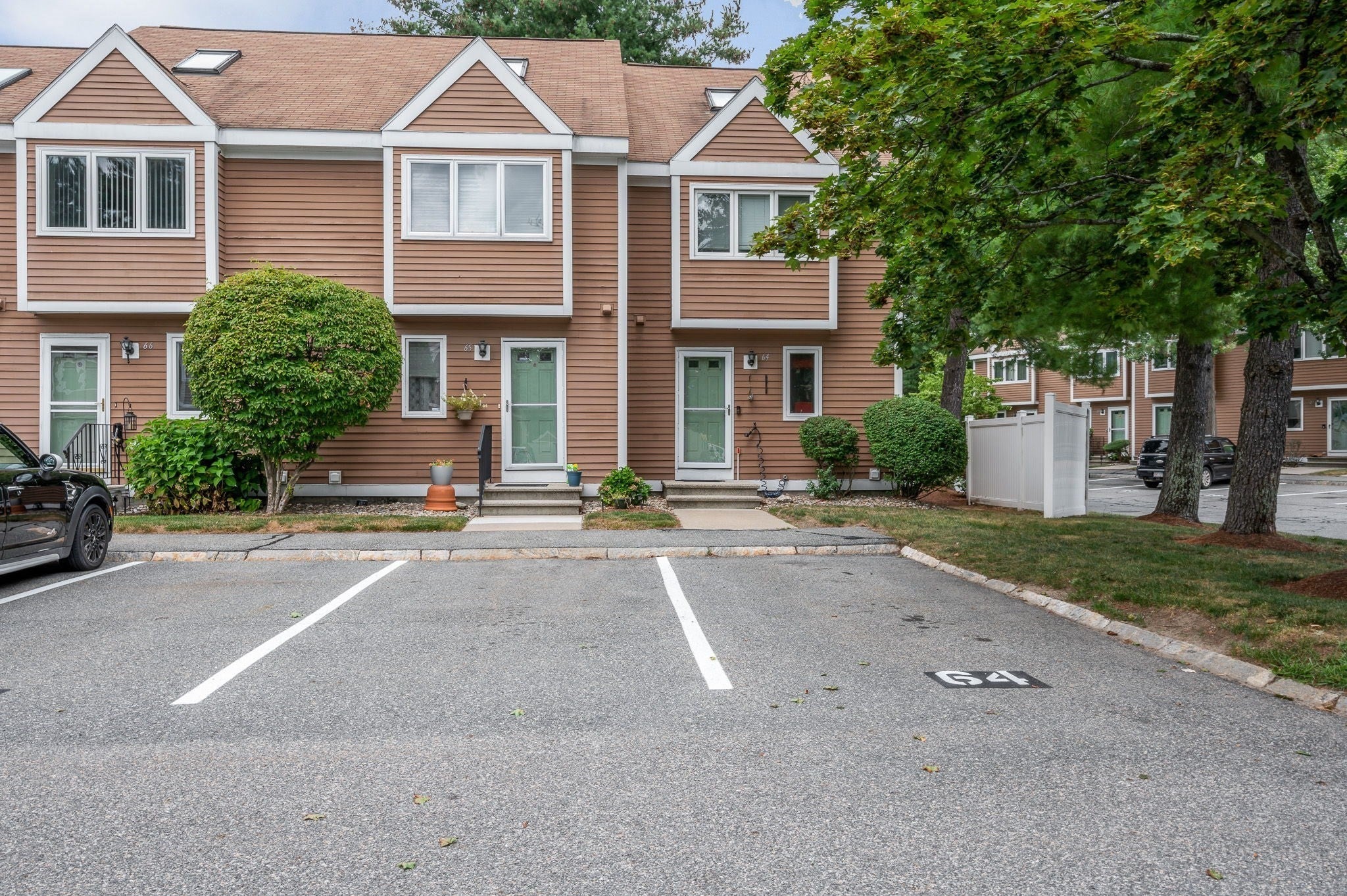64 Steeplechase Ct 64