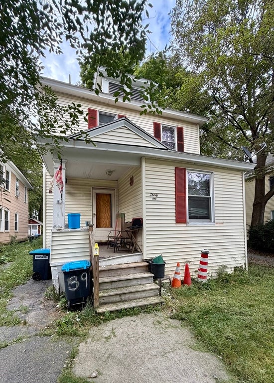 Photo of 39 Hull Ave, Pittsfield, MA