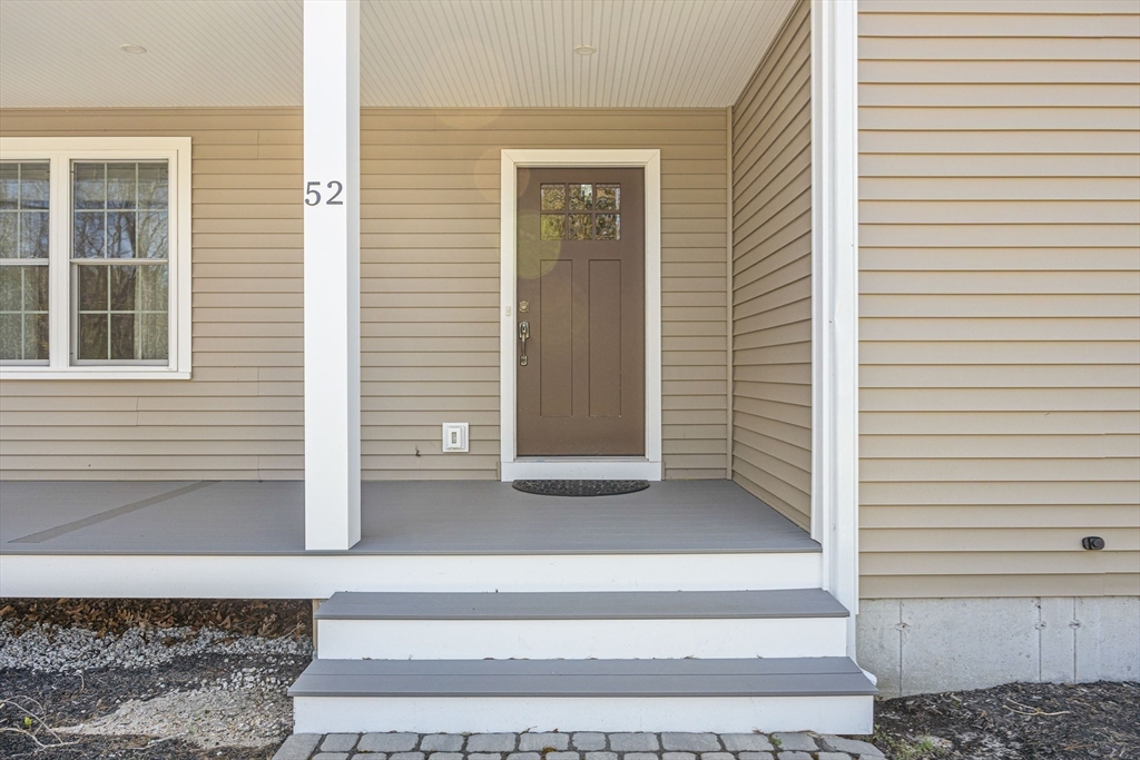 52 Great Neck Road