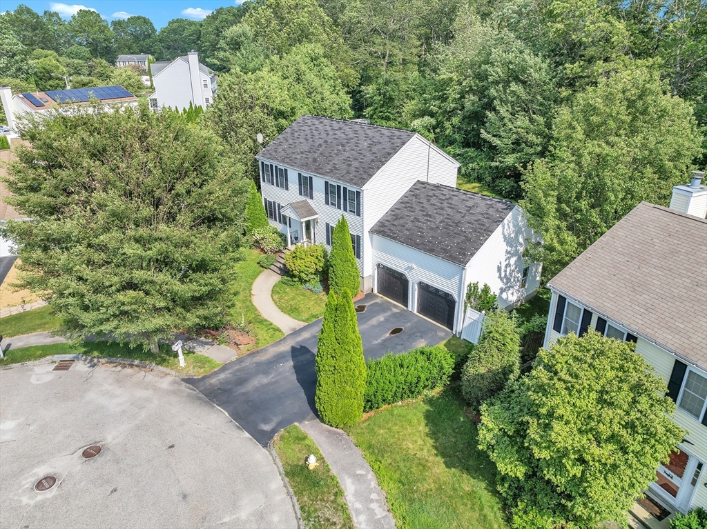 8 Adelaide Circle