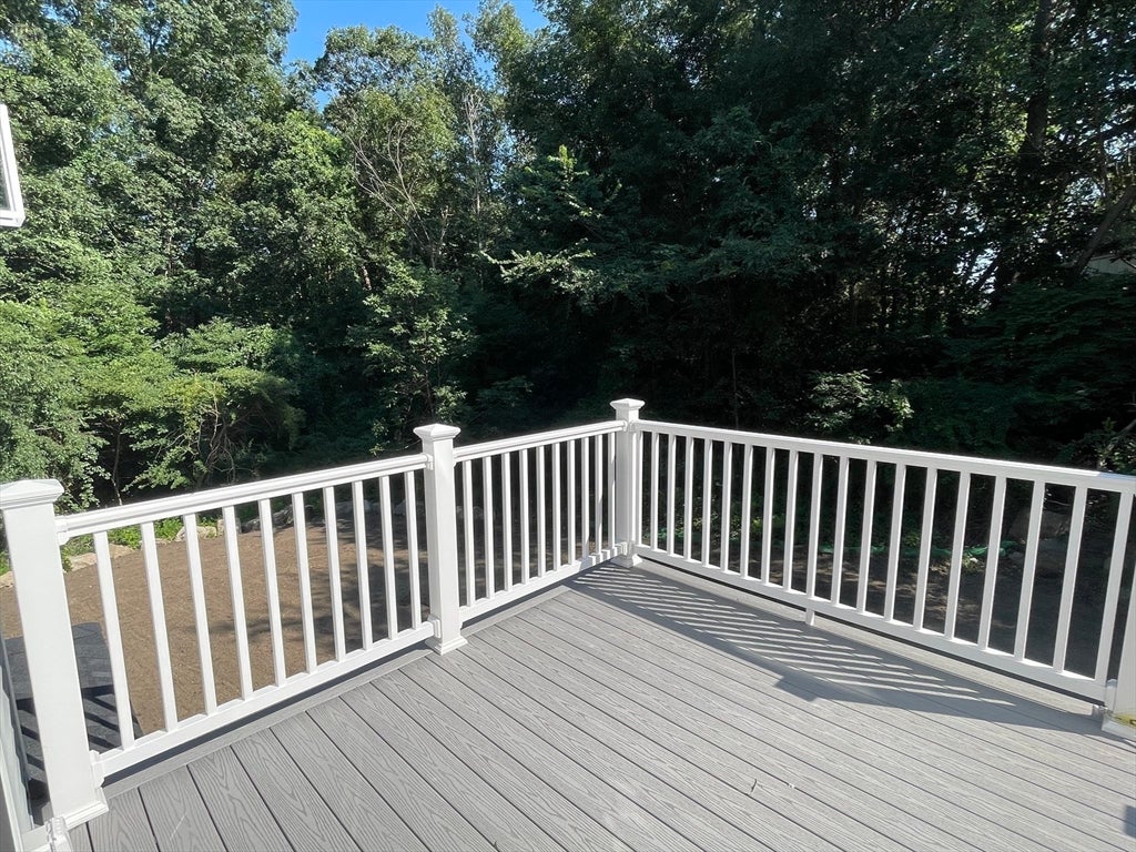 1 Old Fall River Rd, Dartmouth, MA Photo #10