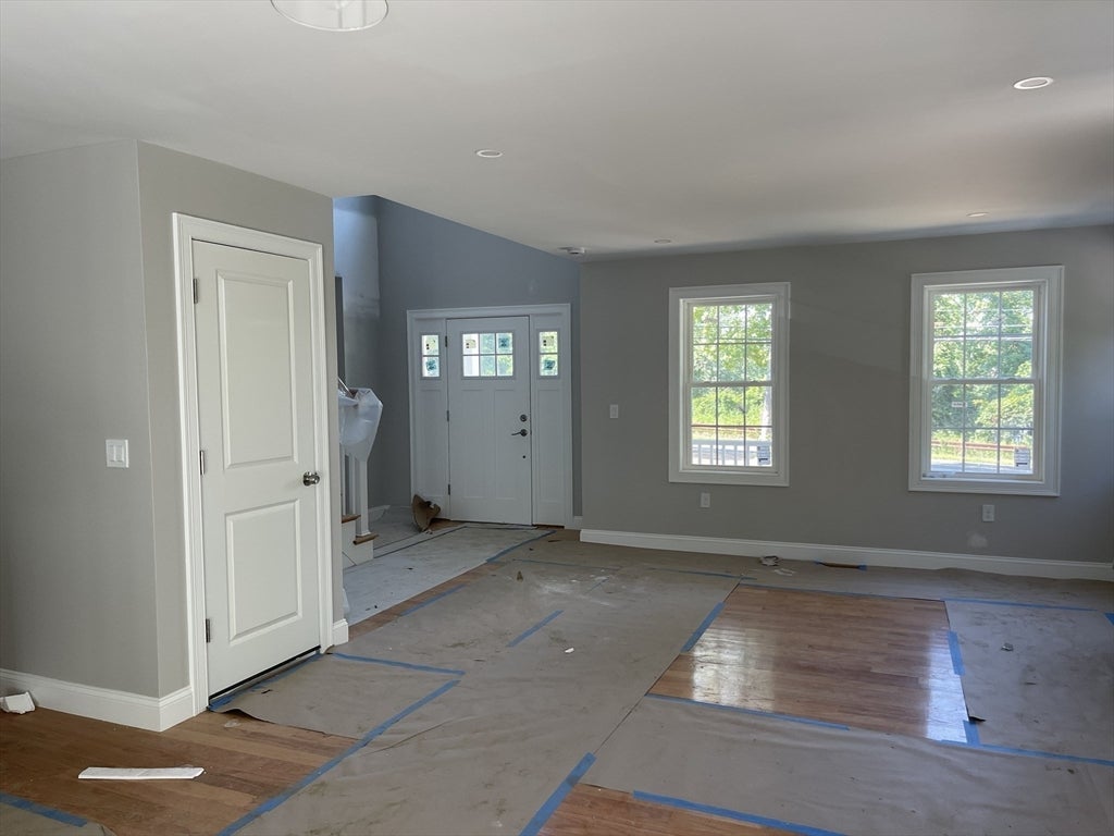 1 Old Fall River Rd, Dartmouth, MA Photo #14