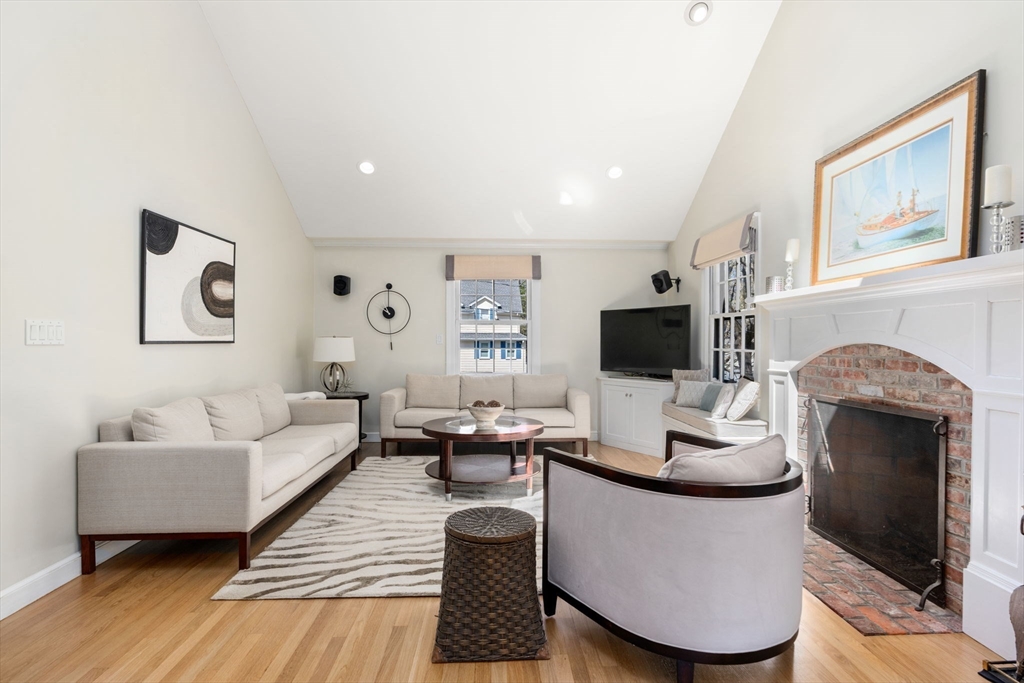 30 Ivy Road