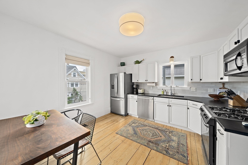 80 Holland St 2