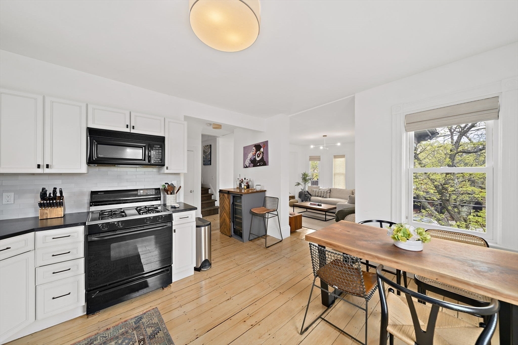 80 Holland St 2