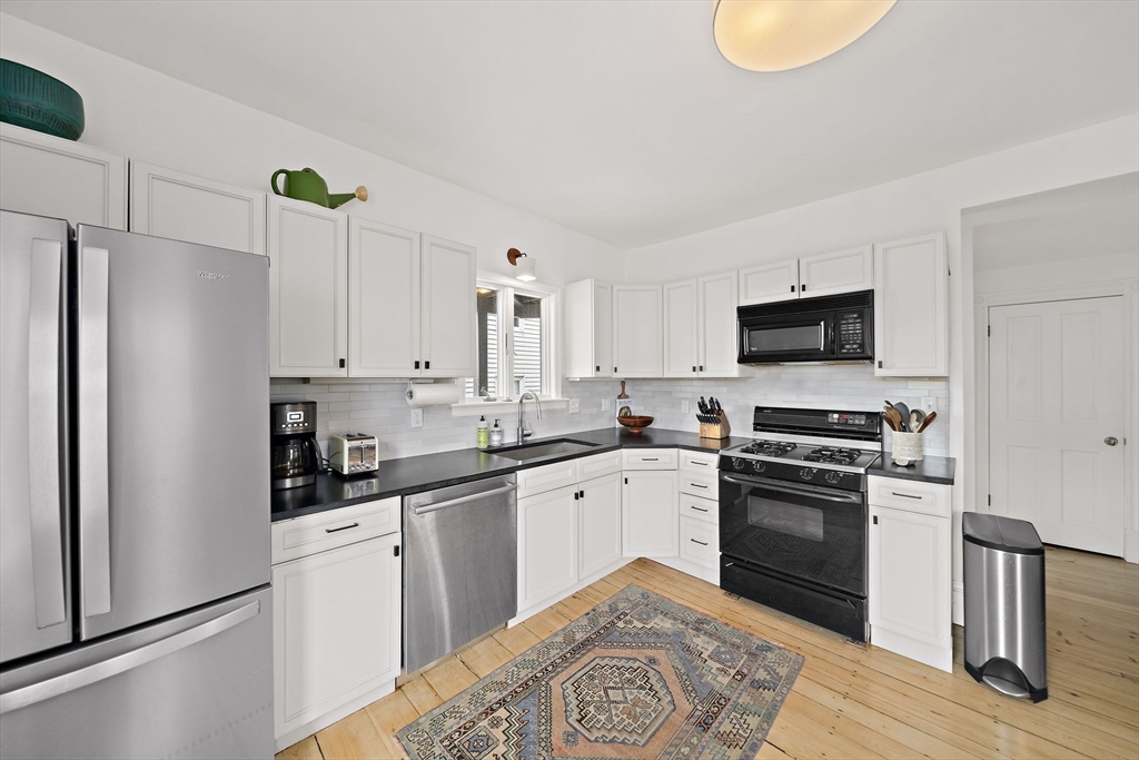 80 Holland St 2