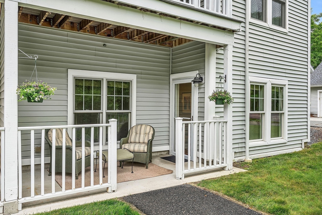 Sherborn, Massachusetts 01770, United States, 2 Bedrooms Bedrooms, ,2 BathroomsBathrooms,Residential,Active,154795