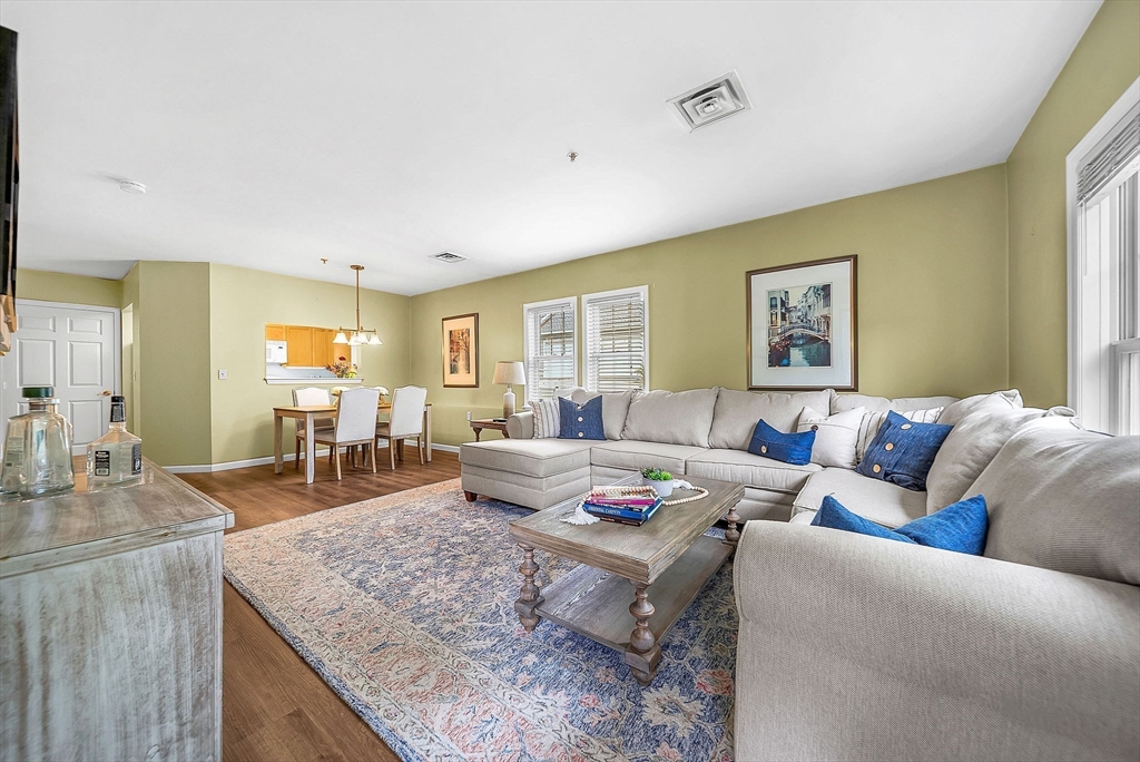 43 Kendall Avenue G03