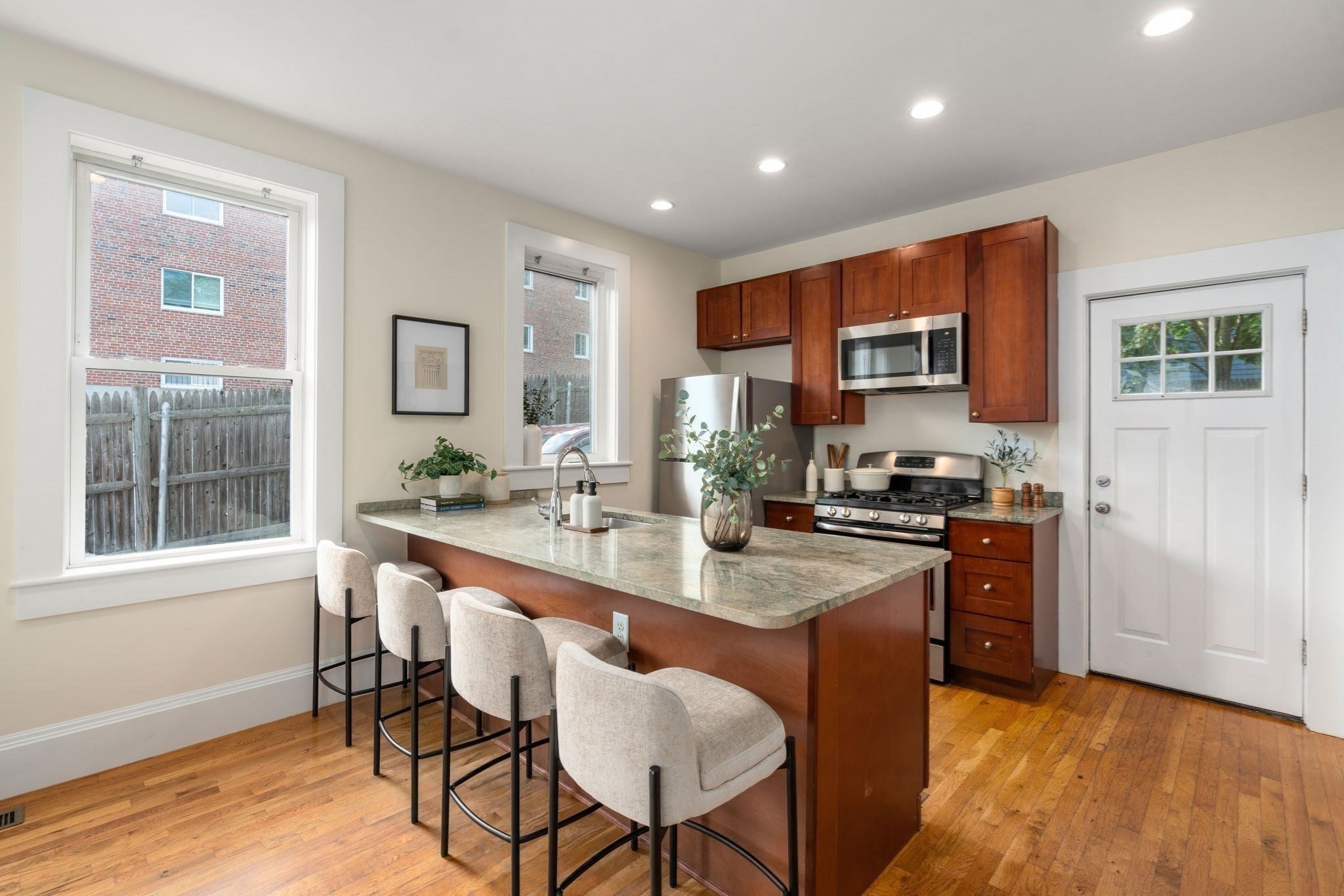 6 Larose Pl, Boston, MA, 6 Larose Pl, Boston, MA Photo #7