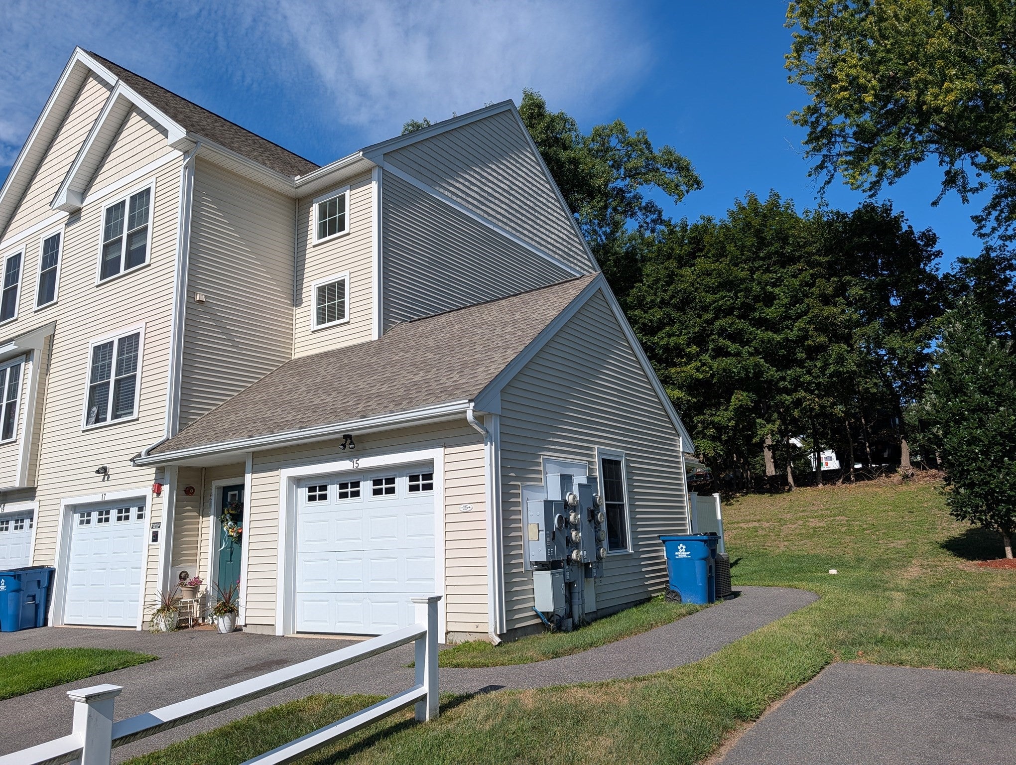 Photo of 15 Bennett St, Nashua, NH