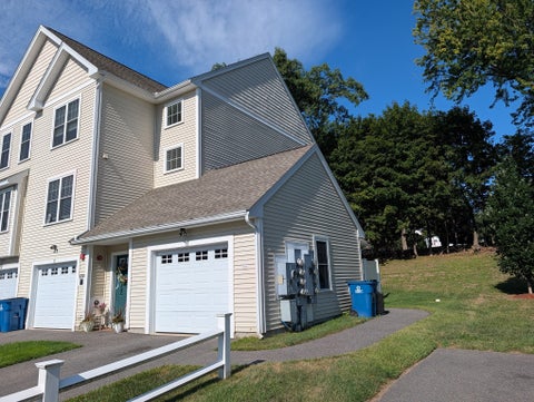 Photo of 15 Bennett St #15, Nashua, NH 03064 (MLS # 73572009)