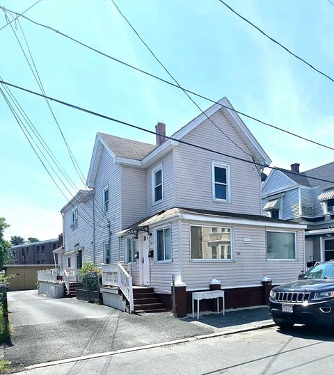 16 Willoughby St Lawrence MA 01841