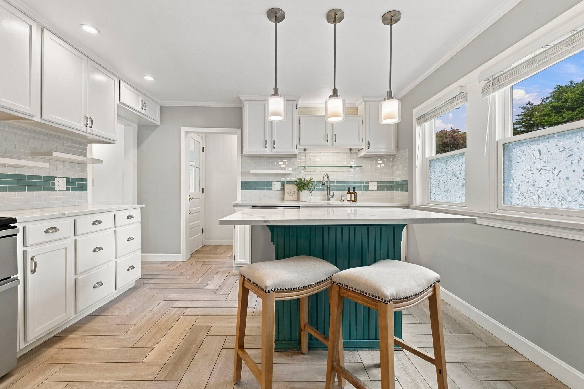 814 Lynnfield Street, Lynnfield, MA Photo #3