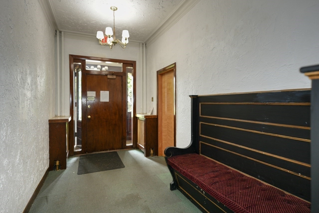 18 Summit Ave