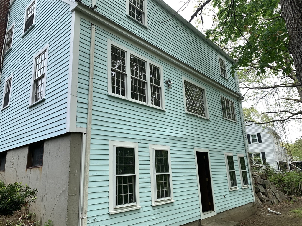 16 Heritage Hill