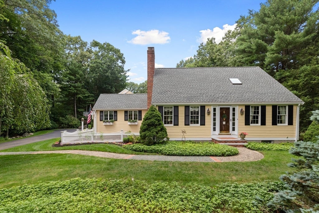 22 Westover Drive, Lynnfield, MA Photo #2
