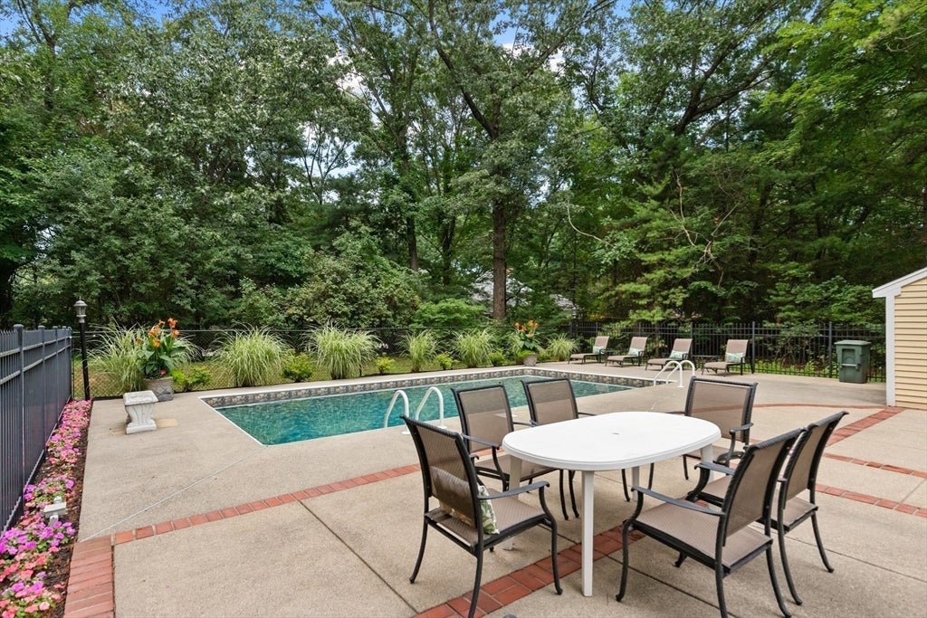 22 Westover Drive, Lynnfield, MA Photo #9