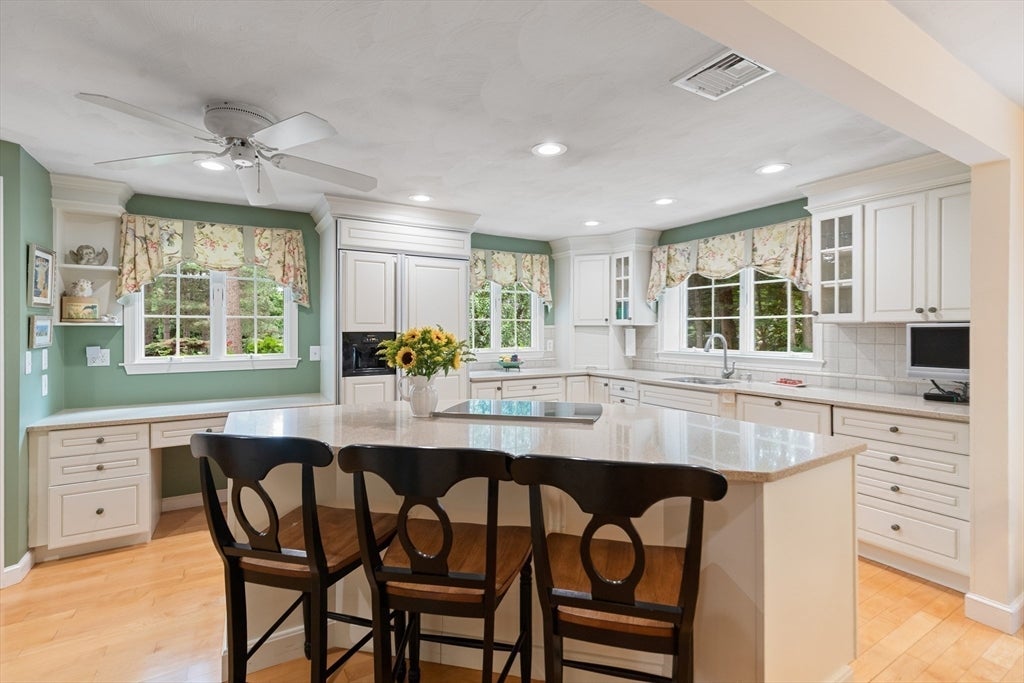 22 Westover Drive, Lynnfield, MA Photo #16