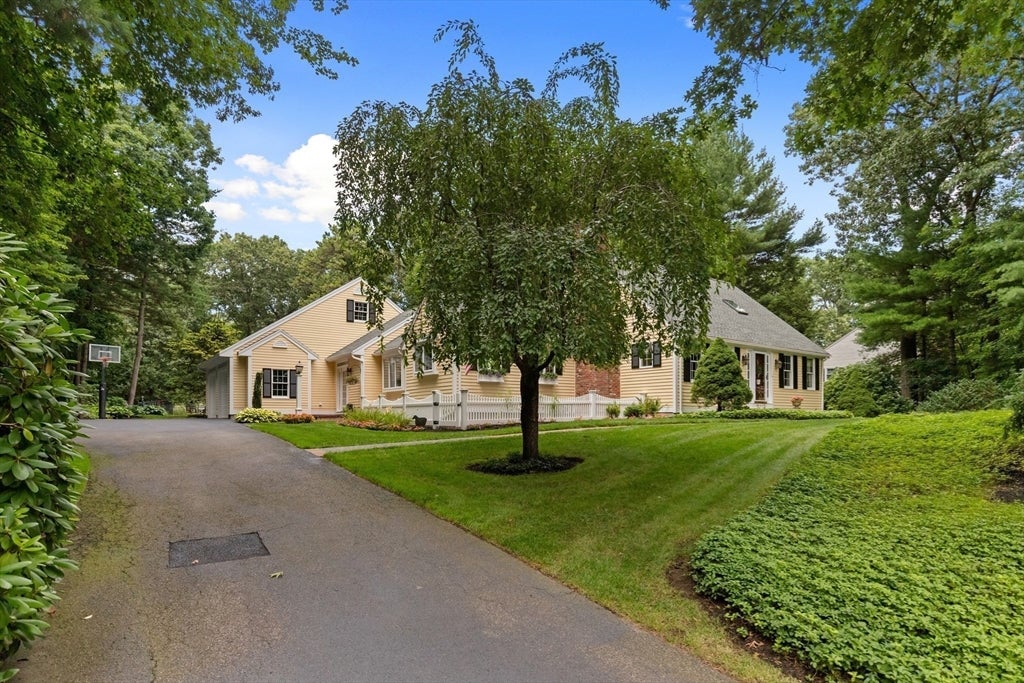 22 Westover Drive, Lynnfield, MA Photo #4