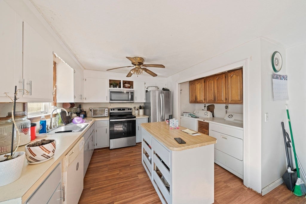 24 S Sea Ave, Yarmouth, MA, 24 S Sea Ave, Yarmouth, MA Photo #4