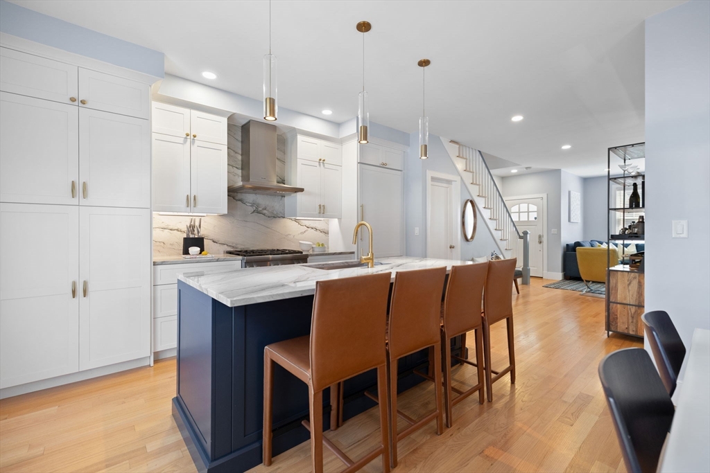 424-430 W 4th St 428