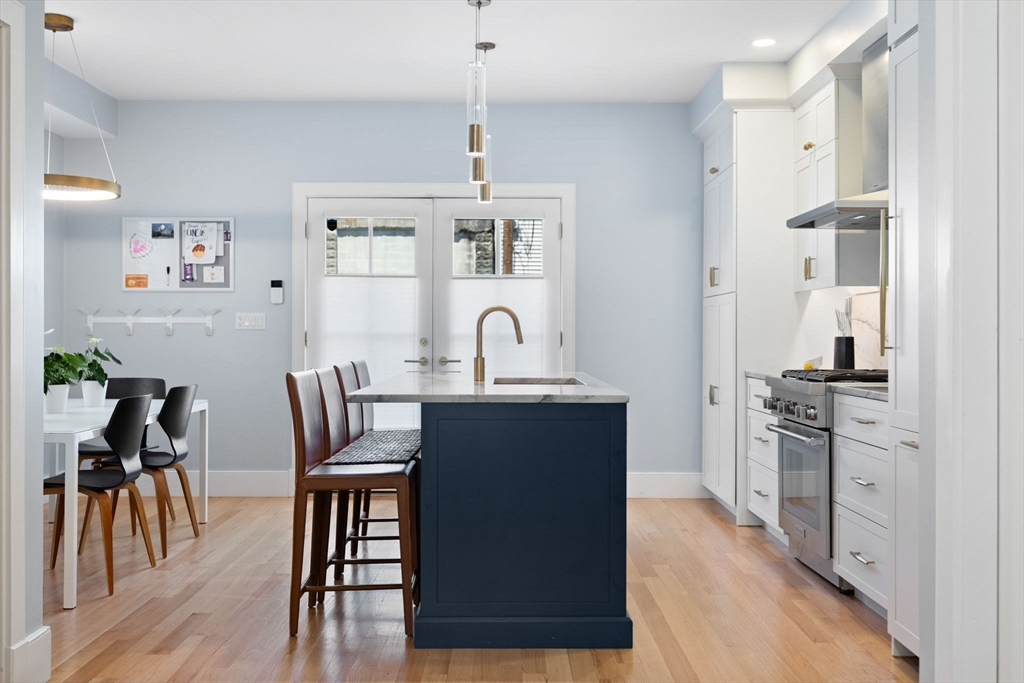 424-430 W 4th St 428