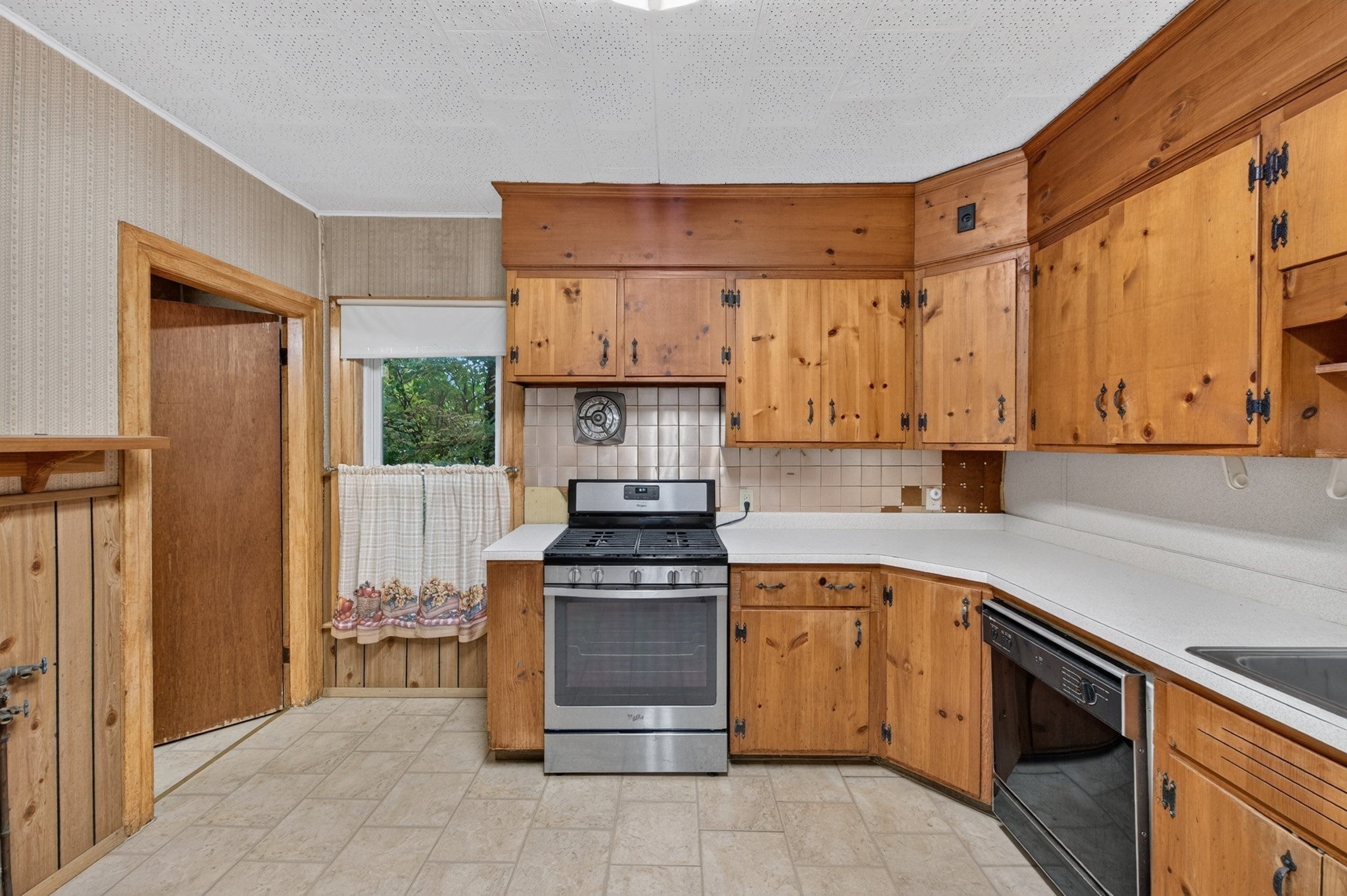 63 Pleasant Street