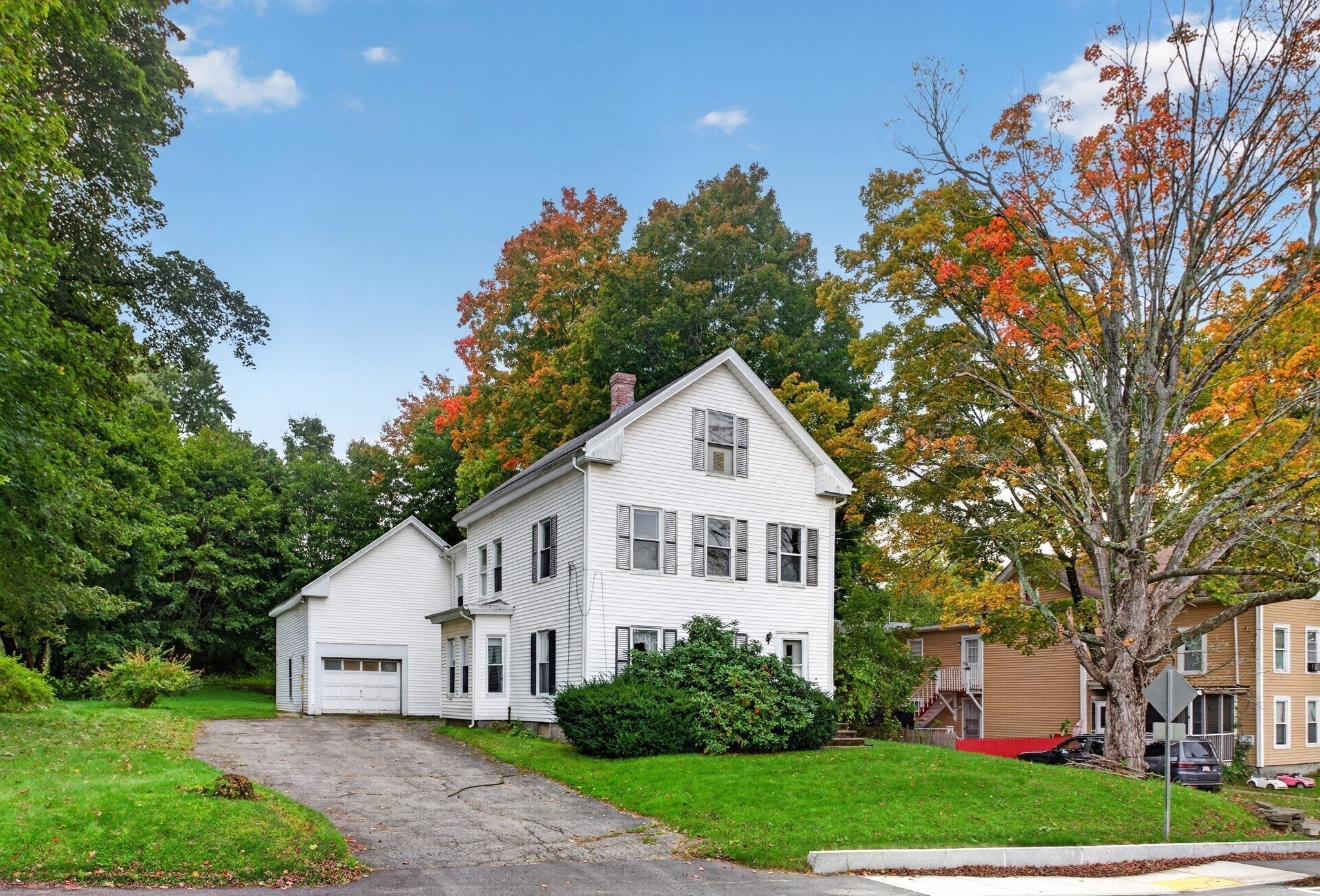 Photo of 63 Pleasant Street, Spencer, MA
